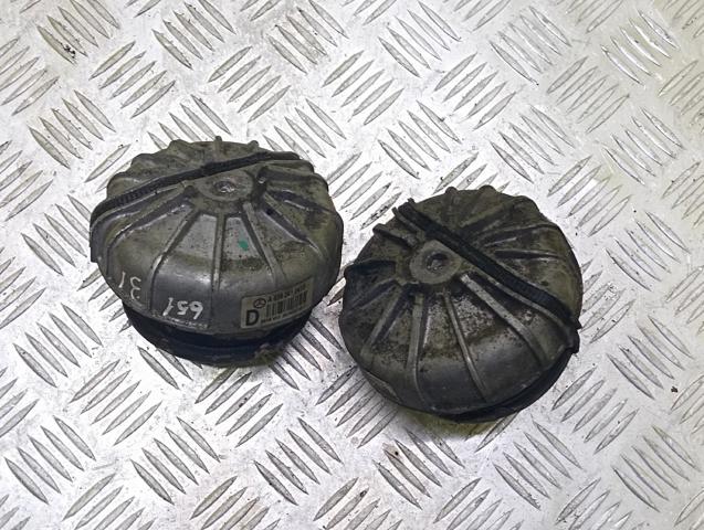 Подушка (опора) двигуна, передня A6392410413 MERCEDES