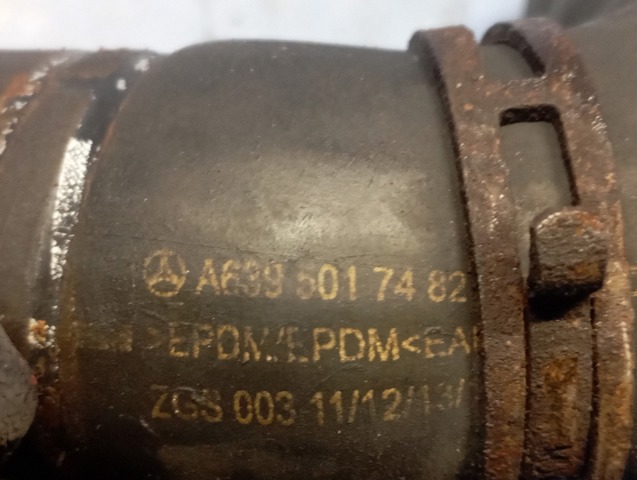 Шланг/патрубок радіатора охолодження, нижній A6395017482 MERCEDES