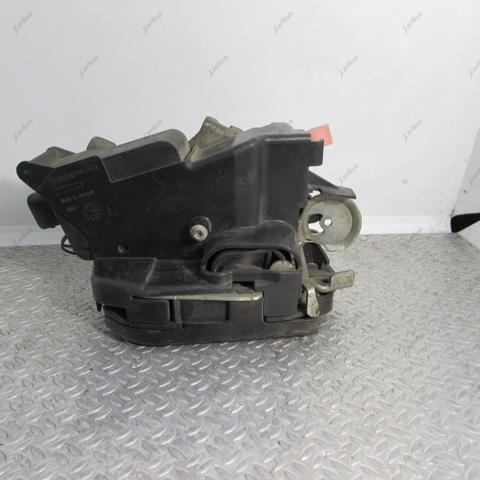 Замок водійських дверей A6397201235 MERCEDES