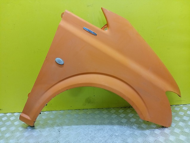 Переднє праве крило A6398800700 MERCEDES