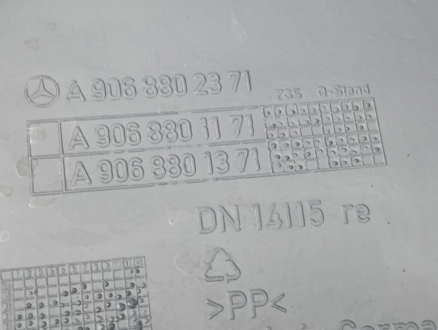 Кут бампера заднього правий A6398801371 MERCEDES