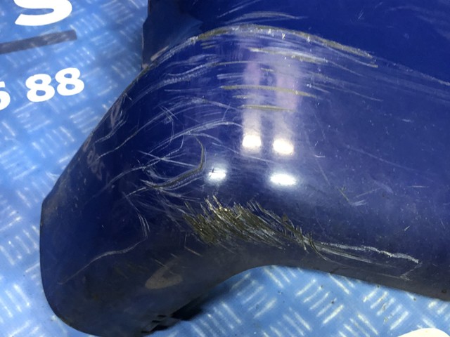 Ікло заднього бампера праве A6398801971 MERCEDES