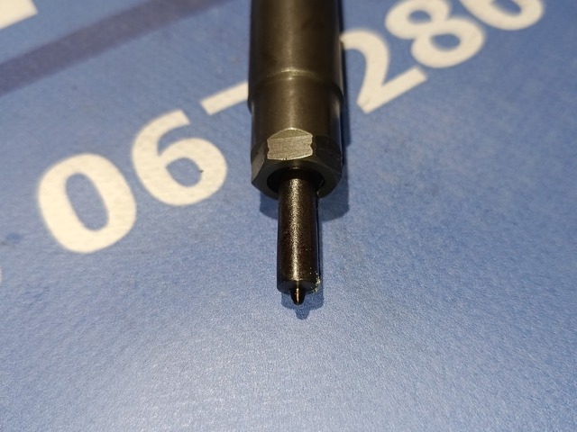 Форсунка інжектора A6510704987 MERCEDES