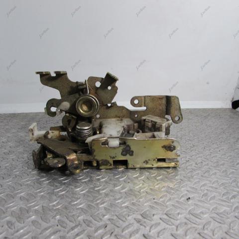 Замок двері правої передньої A9017201135 MERCEDES
