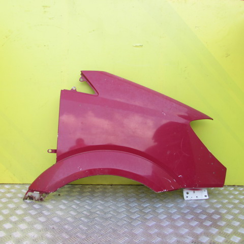 Переднє праве крило A9066377819 MERCEDES