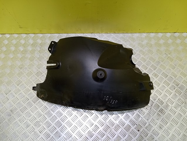 Підкрилок переднього крила, правий задній A9066841877 MERCEDES