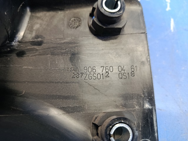 Ручка двері бічної/зсувної внутрішня права A9067600461 MERCEDES
