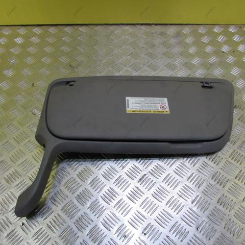 Козирок сонцезахисний A9068100010 MERCEDES