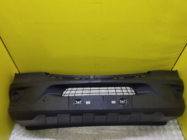 Бампер на авто A9068801570 MERCEDES