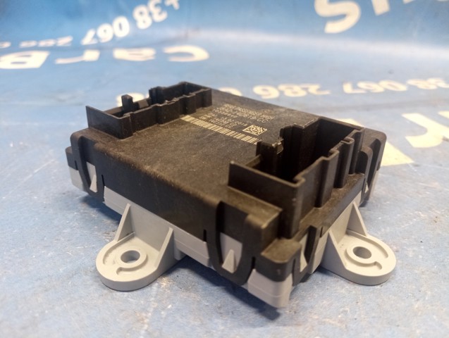 Блок комфорту задніх дверей J8A214D619CC LAND ROVER