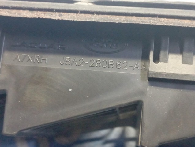 J8A2280B62AA Land Rover