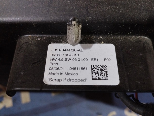 Дисплей бортового комп'ютера LJ8Z10D885A FORD