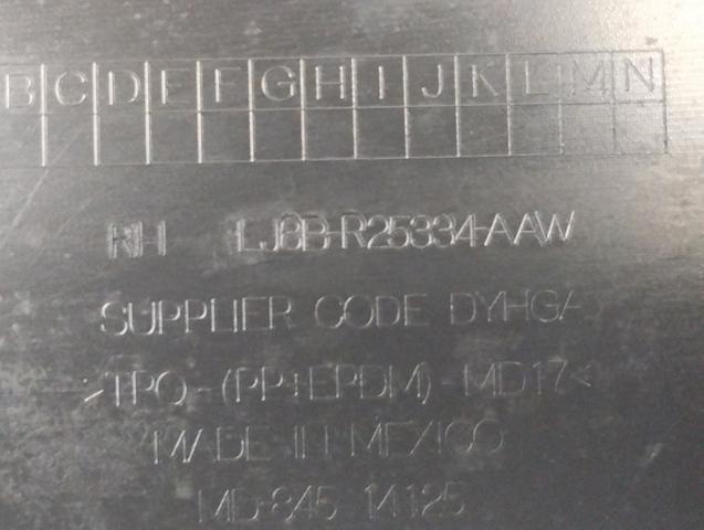 Молдинг задніх правих дверей LJ8Z5825556BA FORD