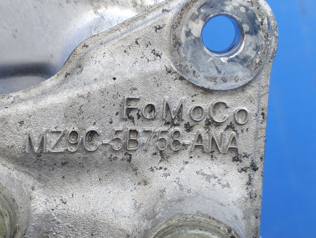 Цапфа поворотного кулака LK9Z5B758E FORD