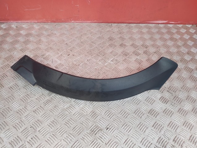 Молдинг заднього правого крила LR044142 LAND ROVER