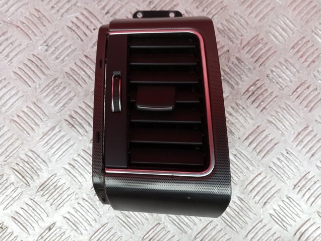 Решітка повітроводу ліва LR044686 LAND ROVER