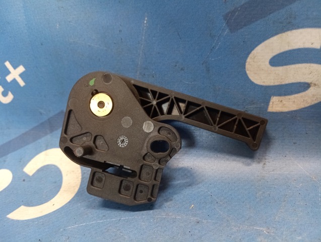 Ручка відкриття капота LR050752 LAND ROVER