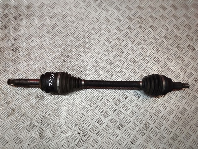 Піввісь задня, ліва LR053790 LAND ROVER