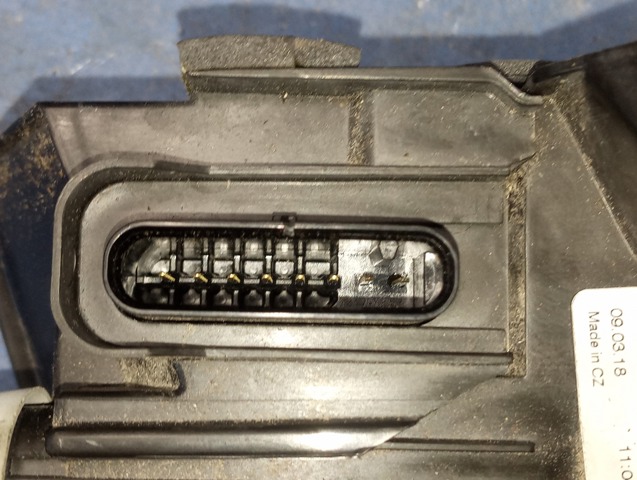 Замок задніх дверей, правих LR070431 LAND ROVER