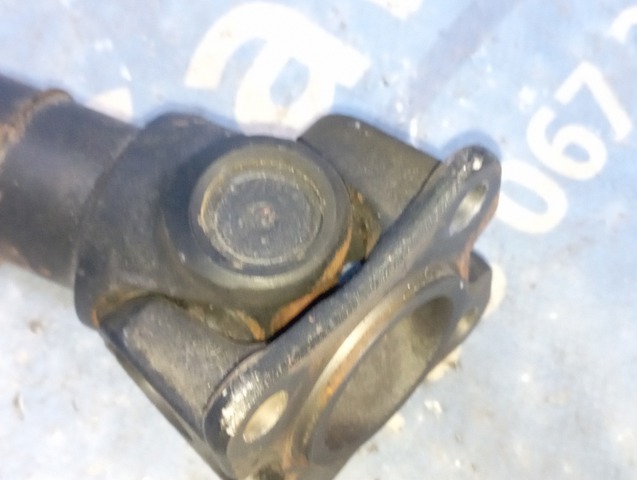 Кардан передній LR092700 LAND ROVER