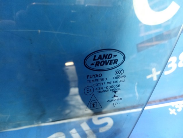 Скло передніх дверей, лівих LR093209 LAND ROVER