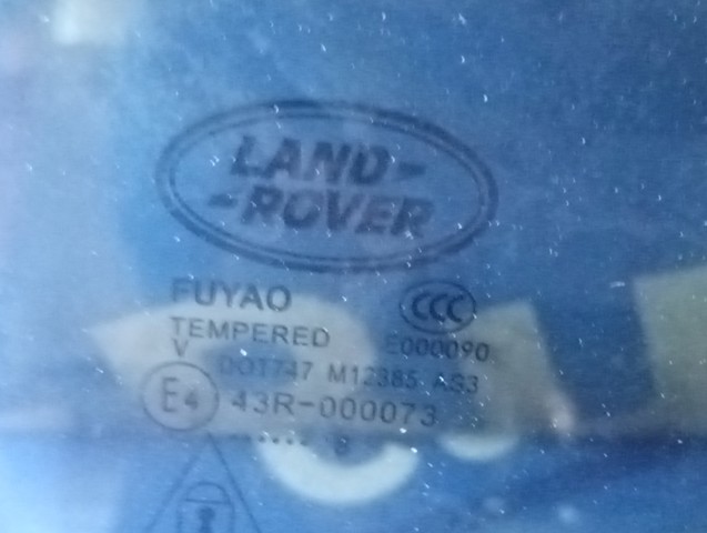 Скло заднє праве LR093211 LAND ROVER