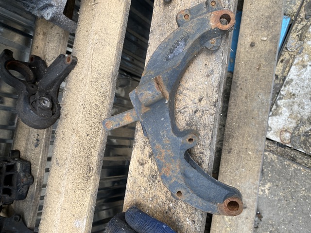Кронштейн подушки коробки передач 112332438R RENAULT