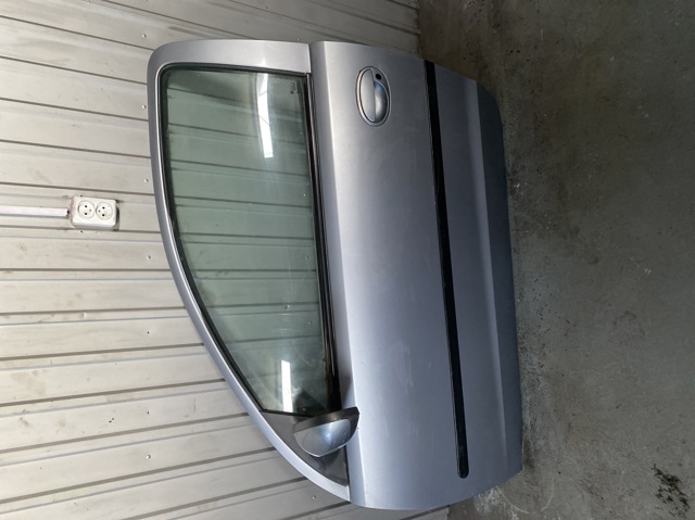 Водійські двері 24407635 OPEL