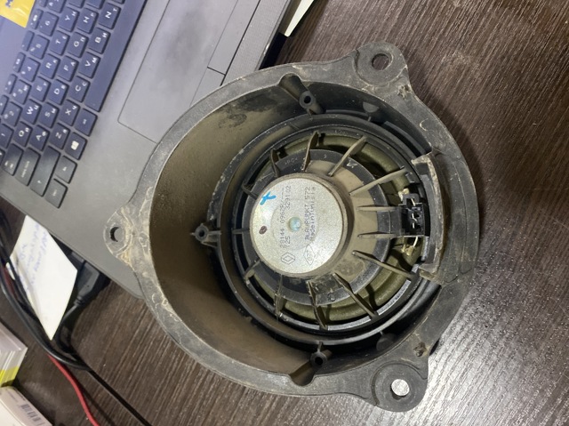 Динамік передньої двері 281567910R RENAULT