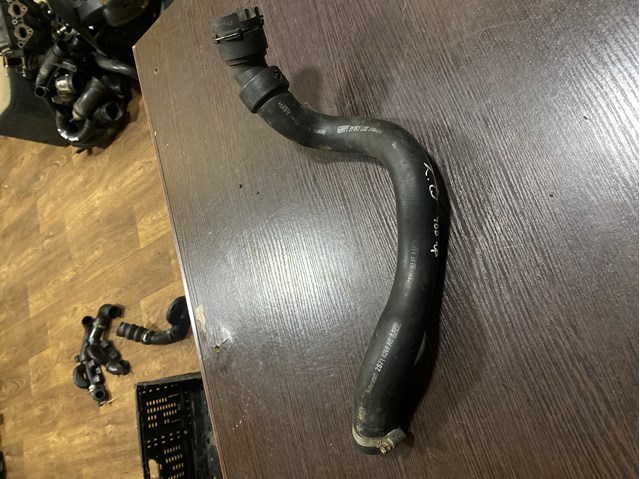 Патрубок системи охолодження 2S718260AE FORD