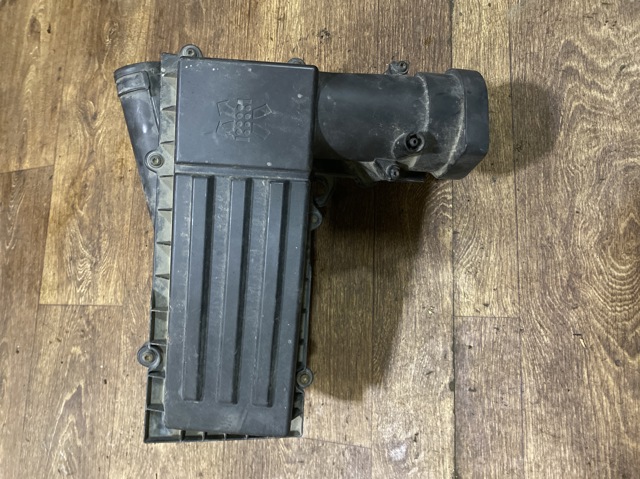 Корпус повітряного фільтра 3C0129607 VAG