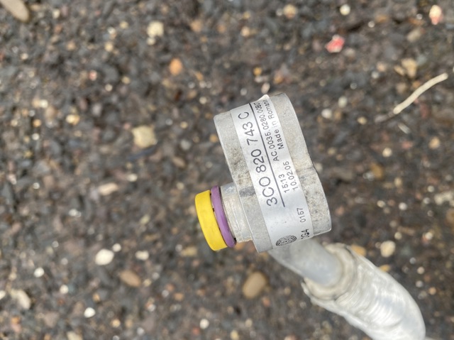 Шланг кондиціонера, від випарника до компресора 3C0820743C VAG