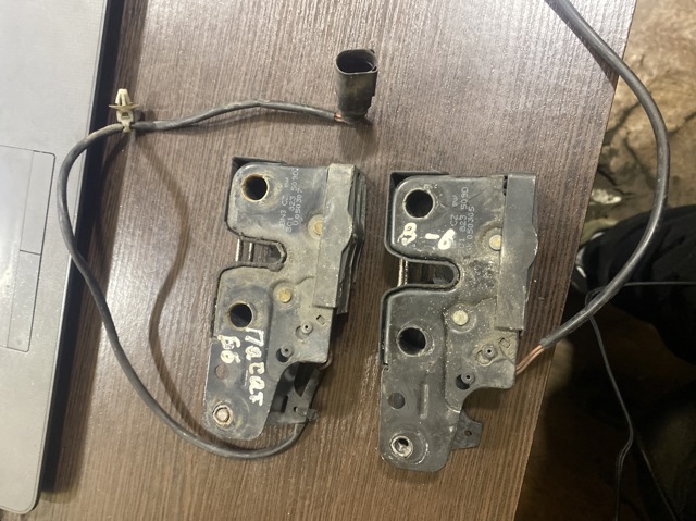 Замок капота 3C1823503D VAG