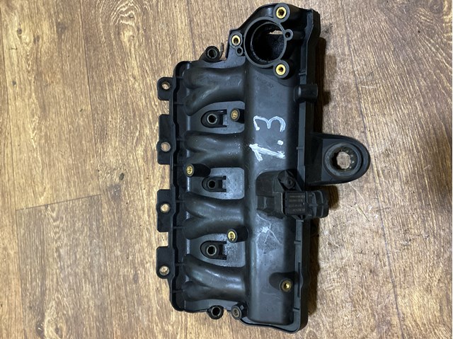 Колектор впускний 55230898 FIAT