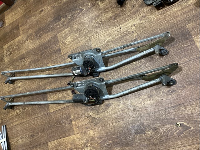 Мотор склоочисника передній 6405G8 PEUGEOT