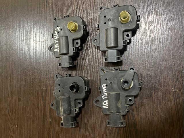 Двигун заслінки печі 7701206538 RENAULT