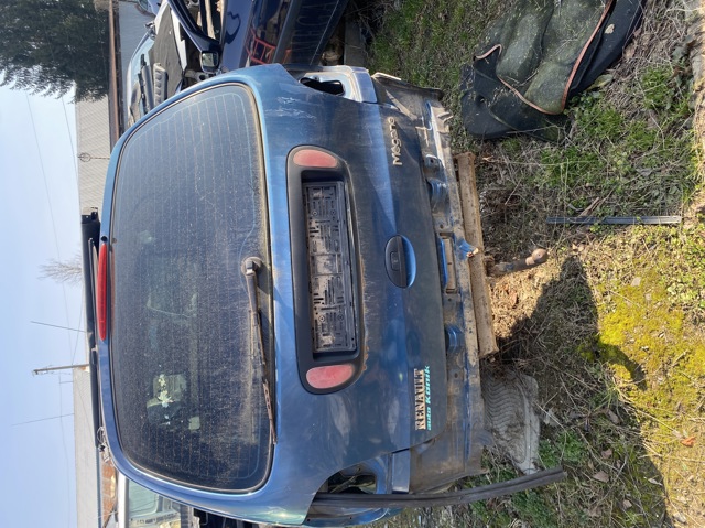 П'яті двері 7701472416 RENAULT