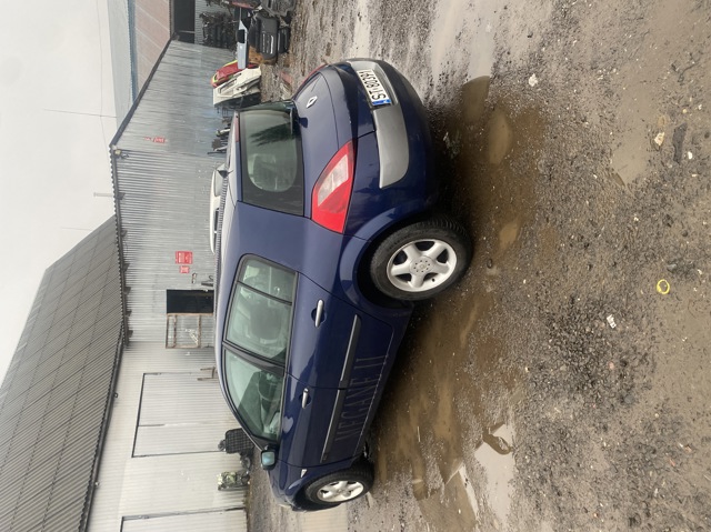 Дверь передня ліва 7751473728 RENAULT