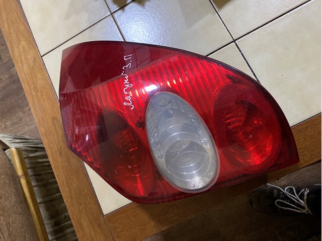 Задній правий стоп 8200002472 RENAULT
