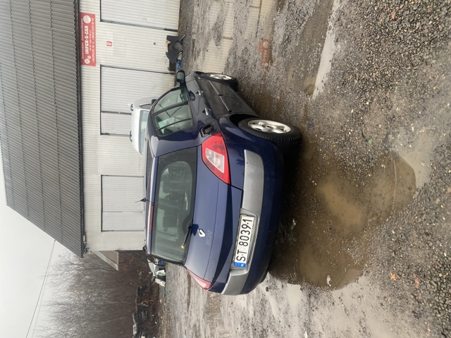 Скло заднє, 3/5-х двері (ляди) 8200026561 RENAULT