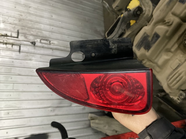Ліхтар заднього бампера, правий 8200027154 RENAULT