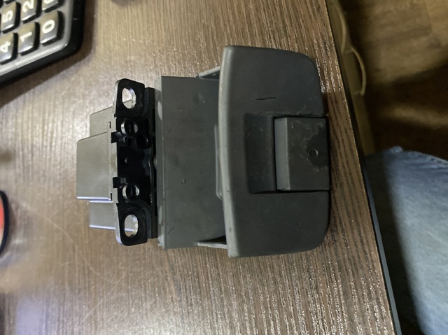 8200048590 Renault (RVI)