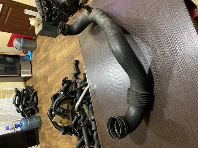 Патрубок повітряний, вихід повітряного фільтра 8200261965 RENAULT