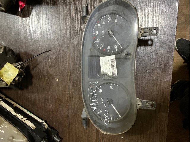 Щиток приладів (комбінація) 8200467952 RENAULT