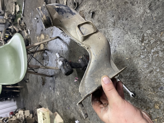Повітрозабірник повітряного фільтра 8200612287 RENAULT
