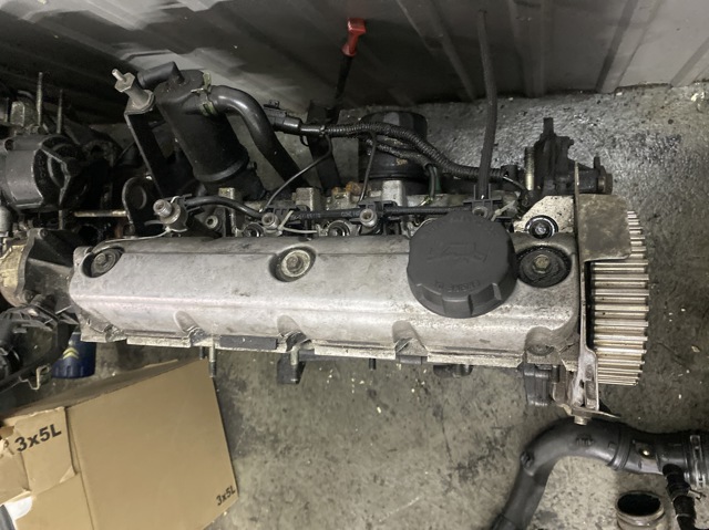 Головка циліндрів 8251394 VOLVO