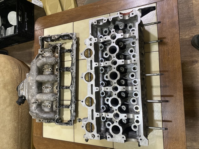 Головка циліндрів 9634559710 PEUGEOT