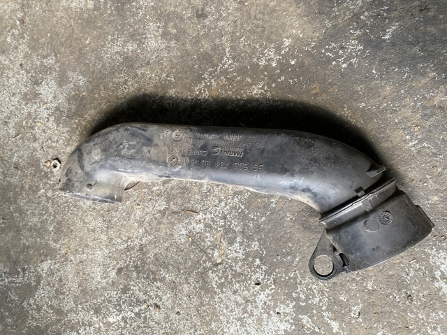 Патрубок повітряний, вхід повітряного фільтра 9656673480 PEUGEOT