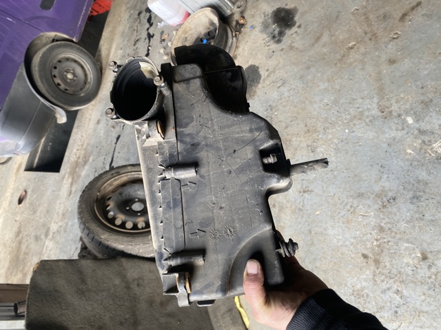 Коробка фільтра 9663365980 PEUGEOT