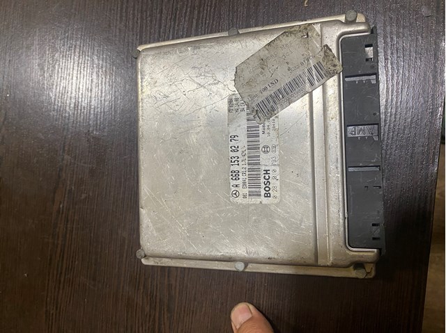 Комп'ютер двигуна A6681530279 MERCEDES